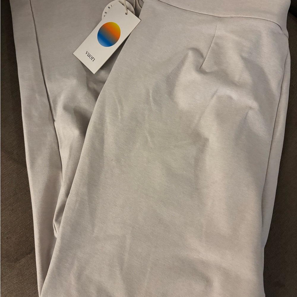 Vuori Elevation Ankle Trouser. Ecru Heather